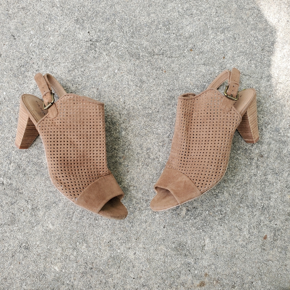Tahari Open Toe Wedges sz 5.5